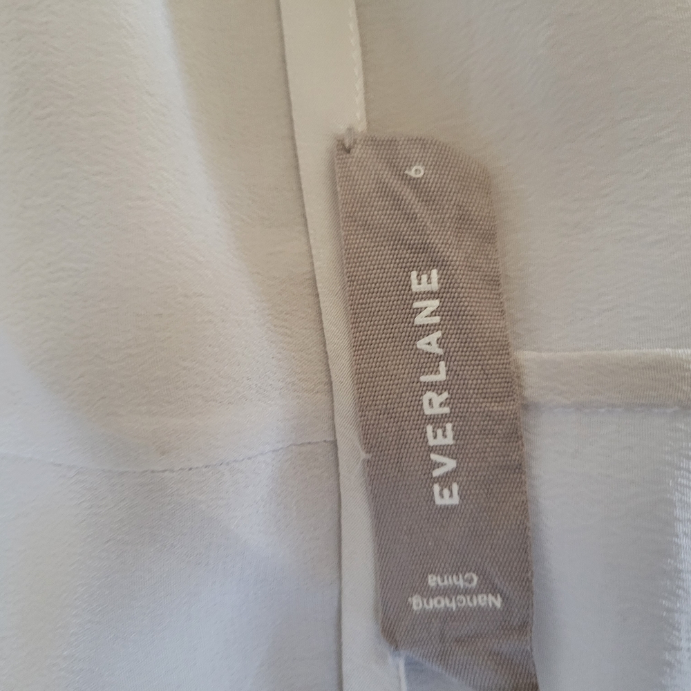 Everlane The Clean Silk V Neck ¾ Sleeve Blouse 6 - Picture 10 of 11